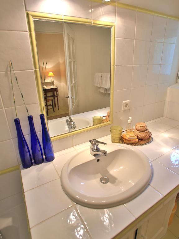 Bed and Breakfast Domaine La Carraire Lauris Zimmer foto
