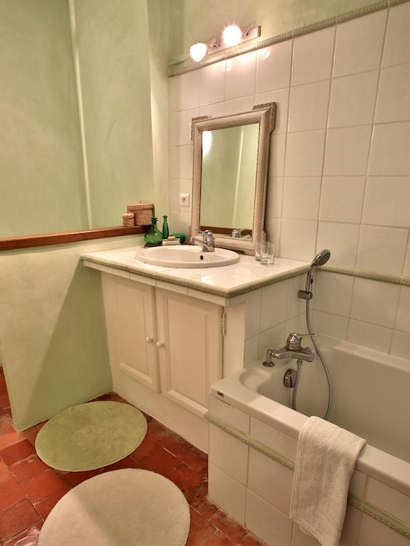 Bed and Breakfast Domaine La Carraire Lauris Zimmer foto