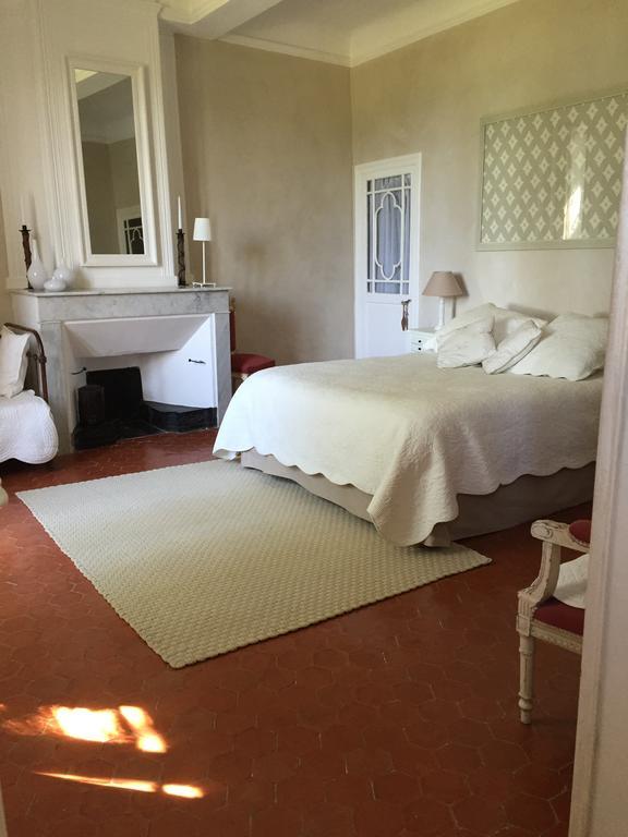 Bed and Breakfast Domaine La Carraire Lauris Exterior foto
