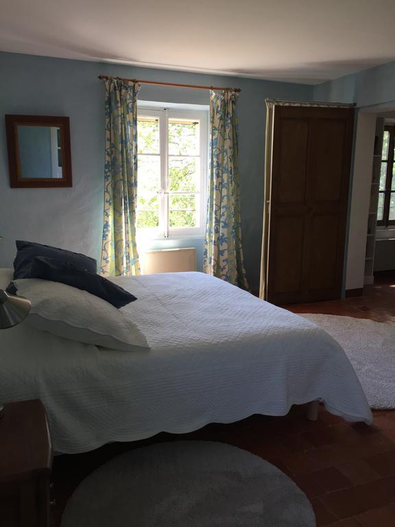 Bed and Breakfast Domaine La Carraire Lauris Exterior foto