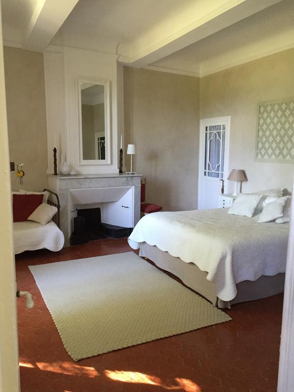 Bed and Breakfast Domaine La Carraire Lauris Exterior foto